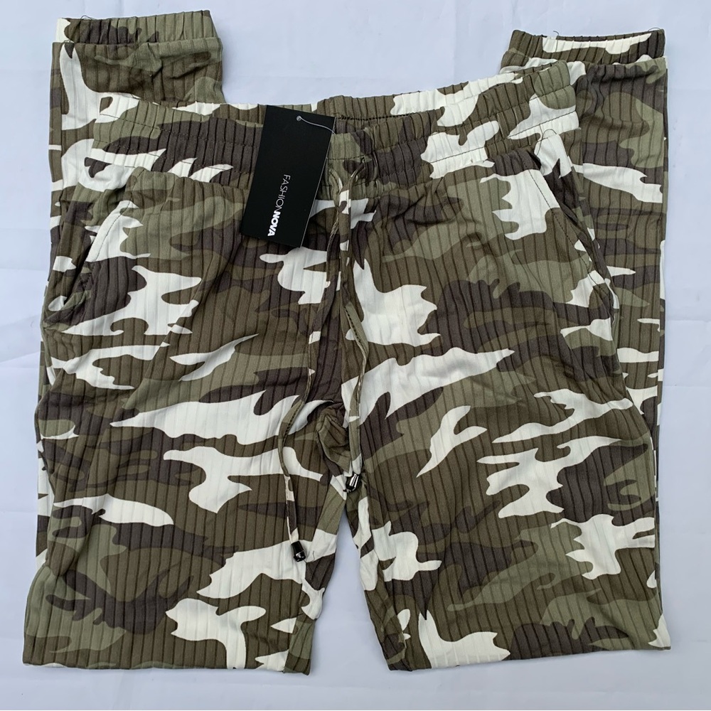 Fashion Nova Jog My Mind Camo Jogger